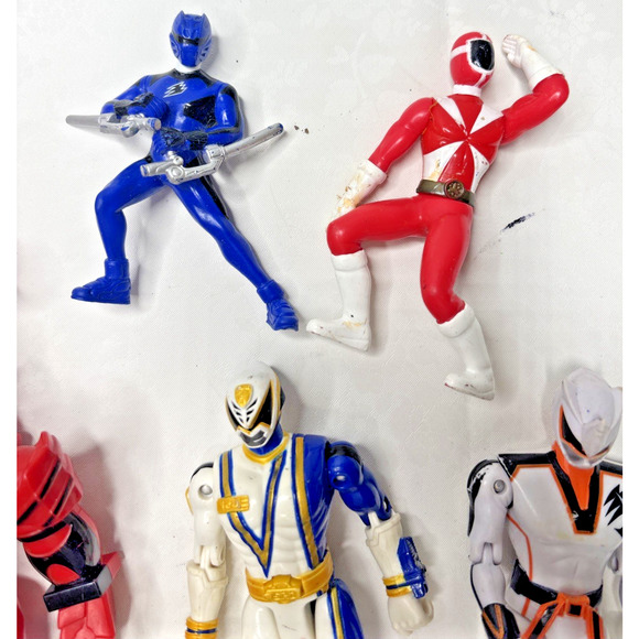 Power Rangers Action Figures Lot of 6 Mixed Bandai Vintage & Modern - Picture 4 of 9